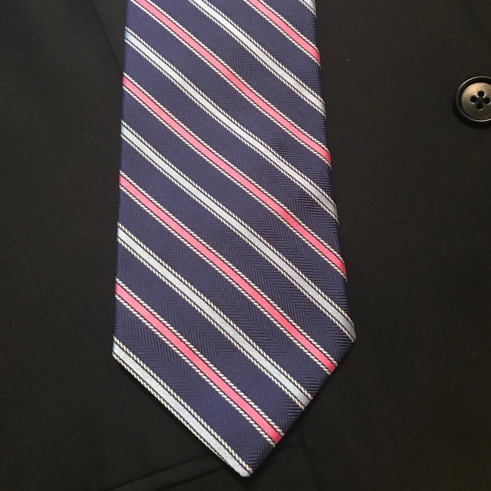 **Price Drop** Brooks Brothers Tie